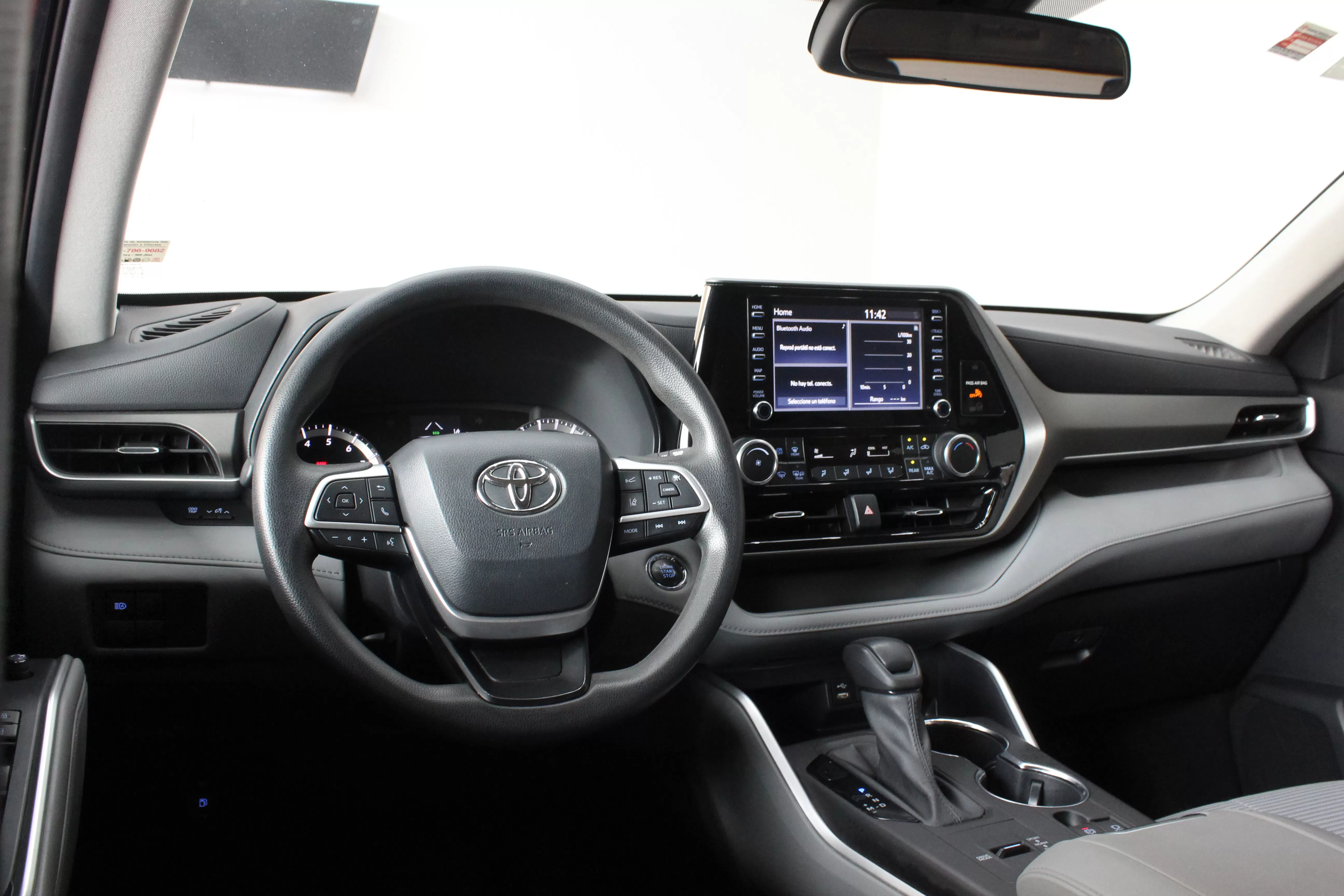Toyota Highlander LE 2022