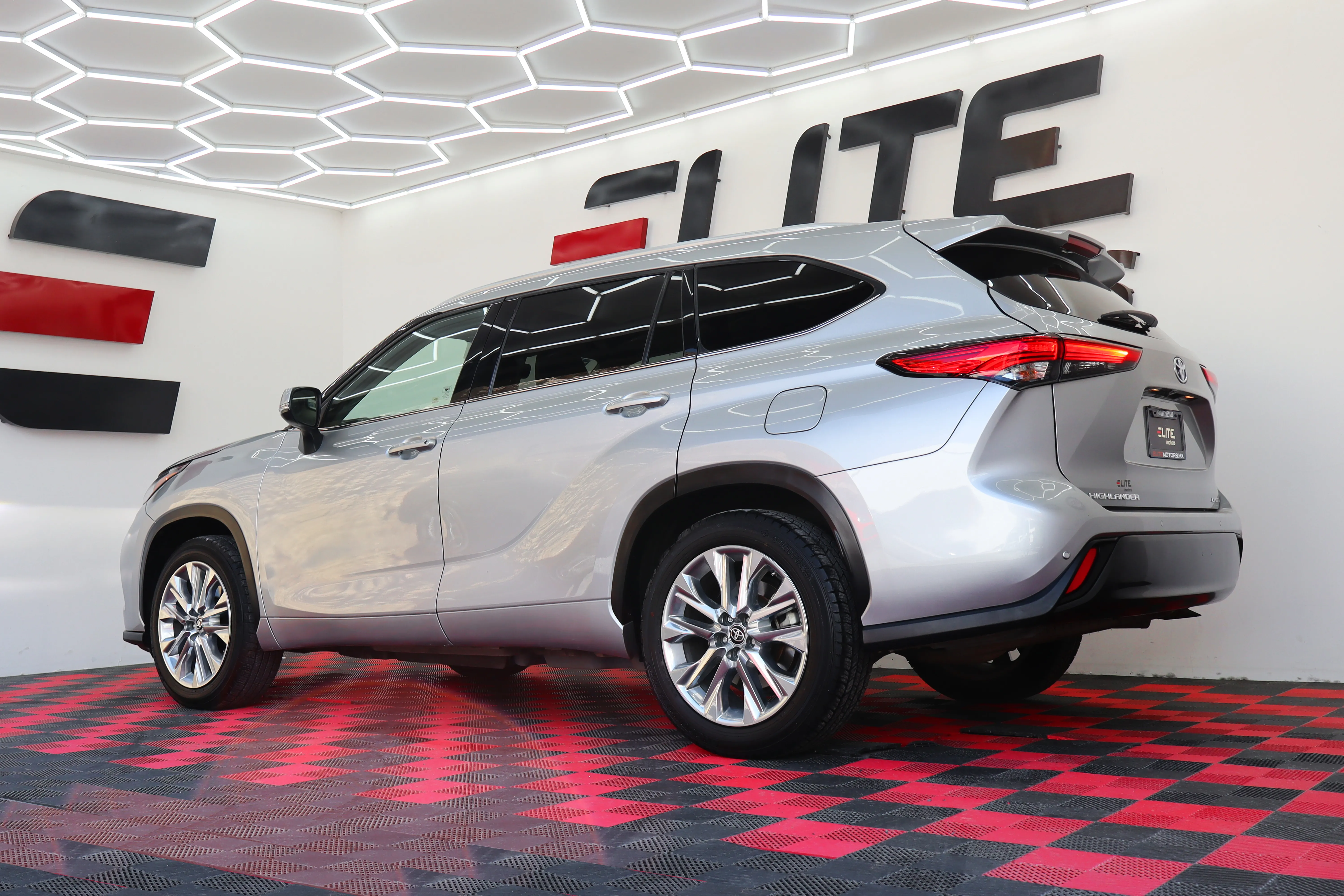 Toyota Highlander Limited Hybrid 2023