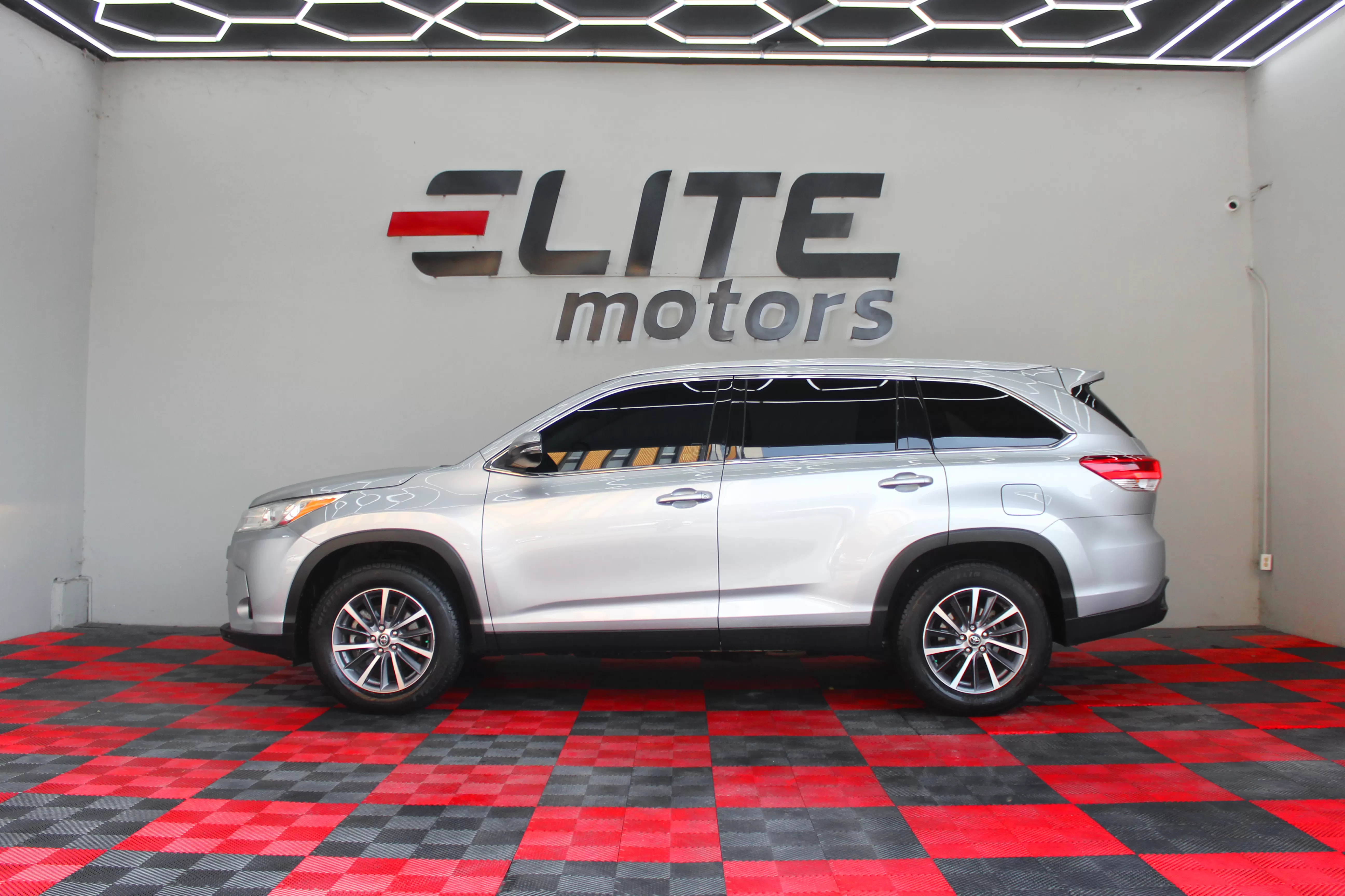 Toyota Highlander XLE 2019