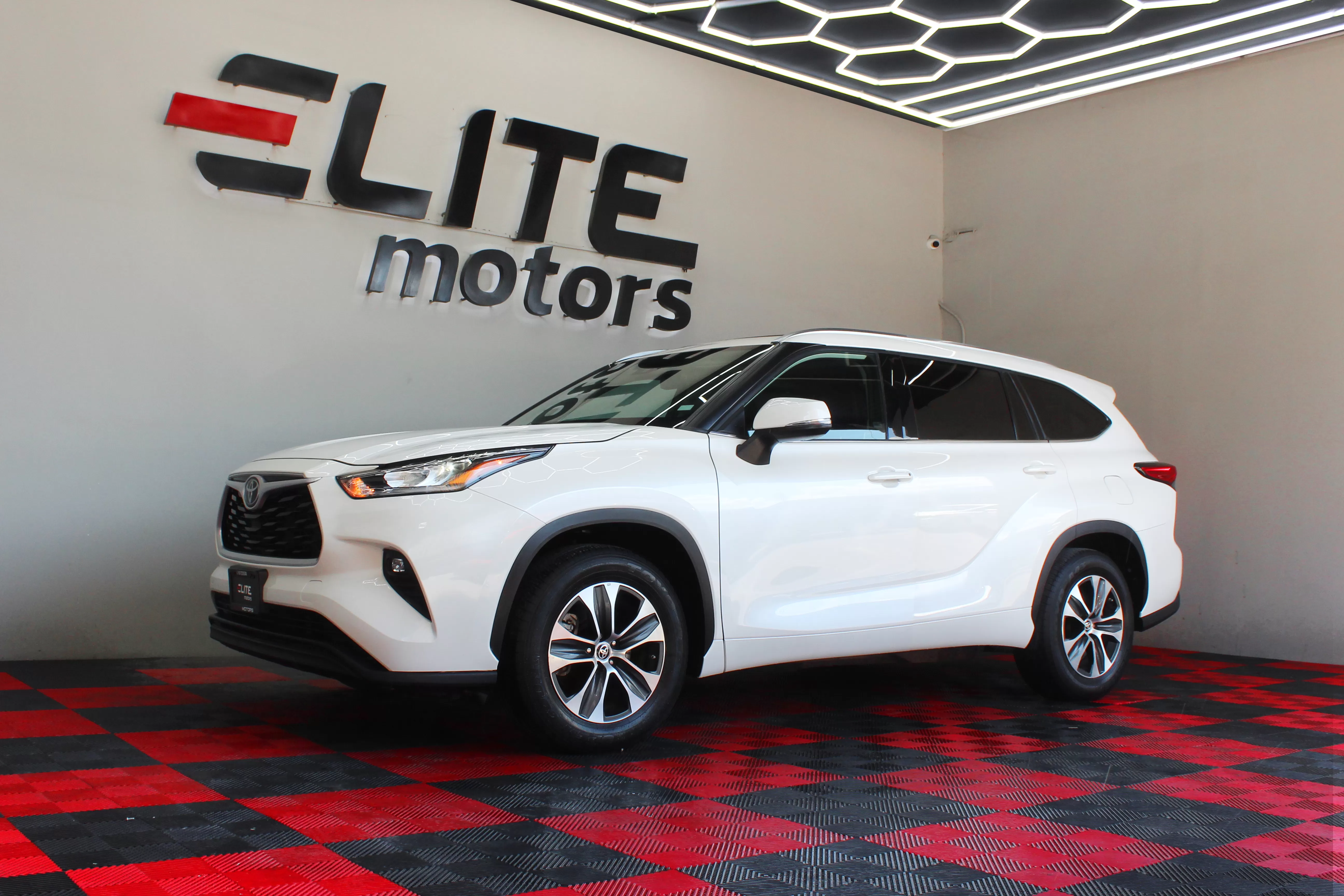 Toyota Highlander XLE 2021