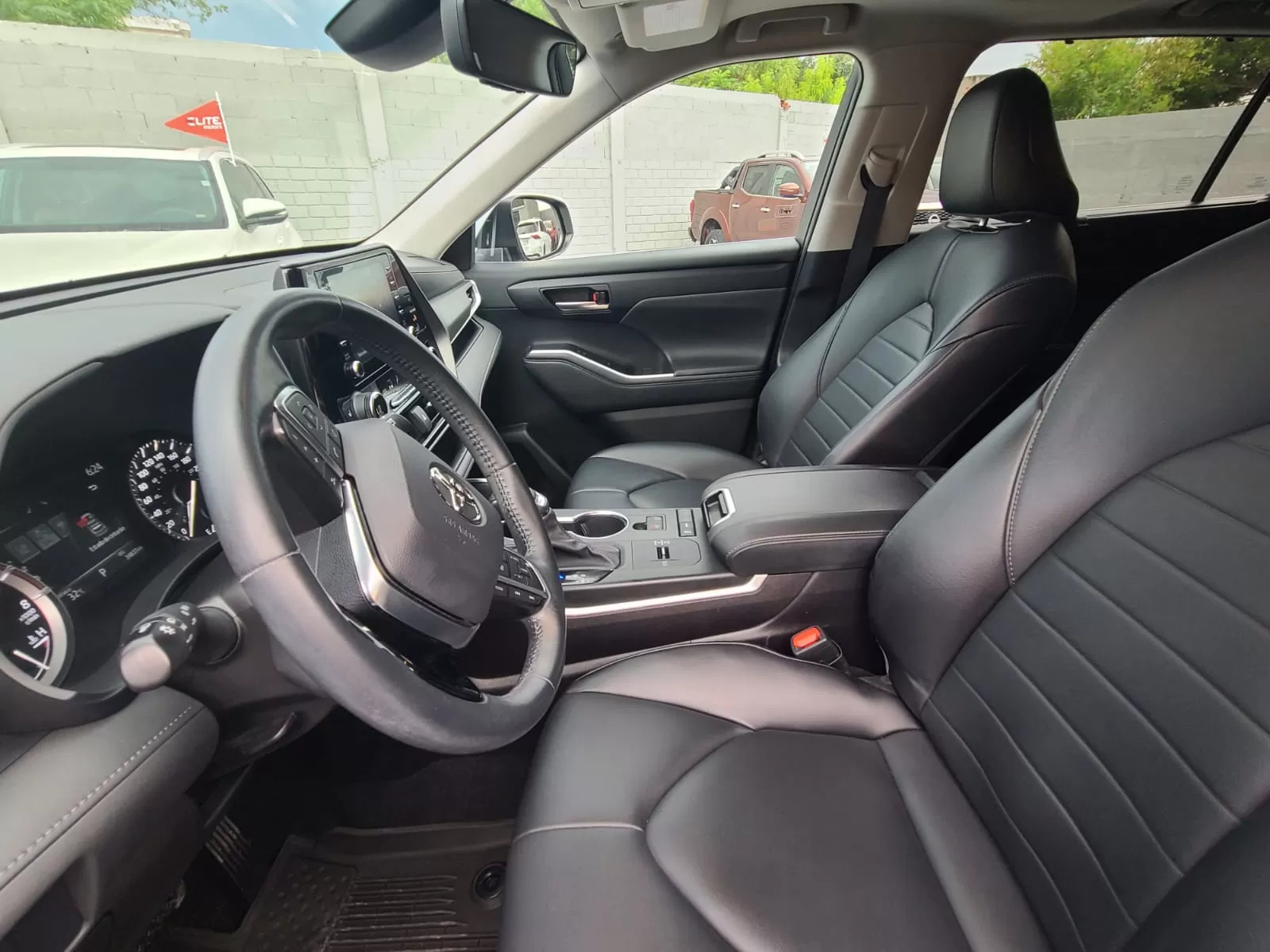 Toyota Highlander XLE 2021
