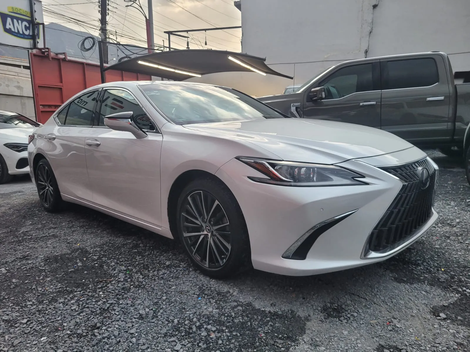 Toyota LEXUS ES H300 2022