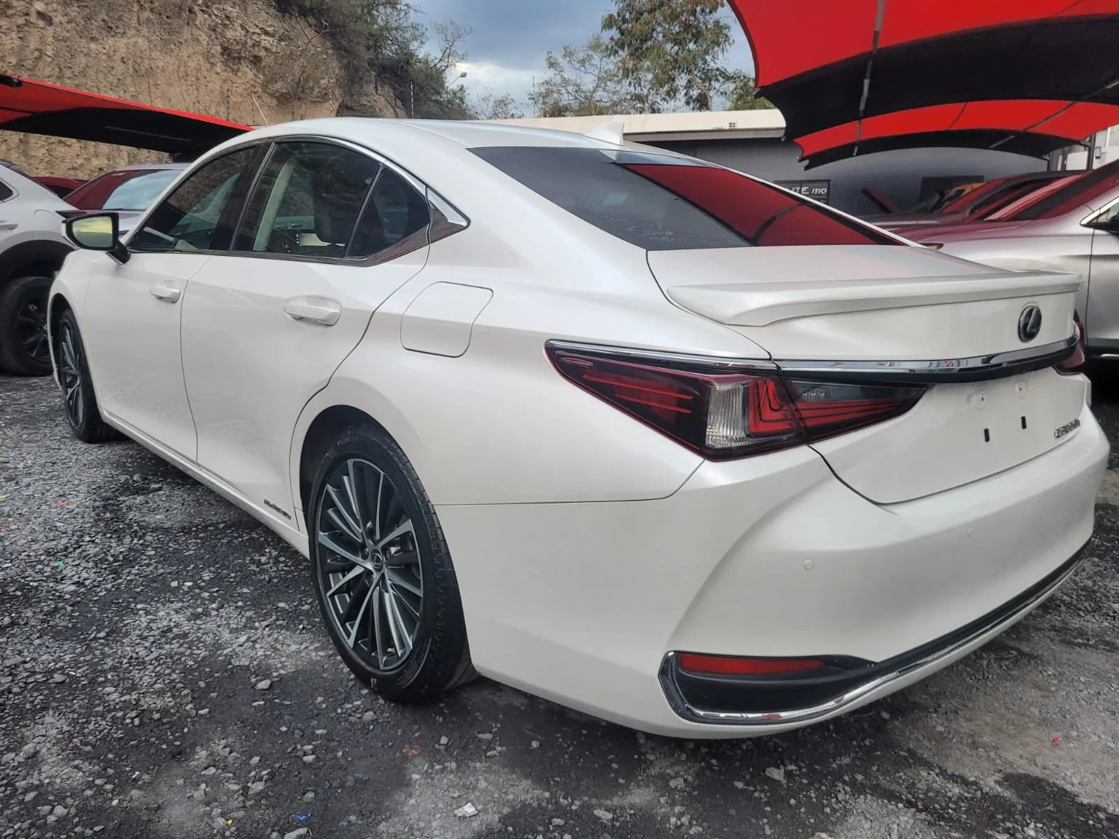 Toyota LEXUS ES H300 2022
