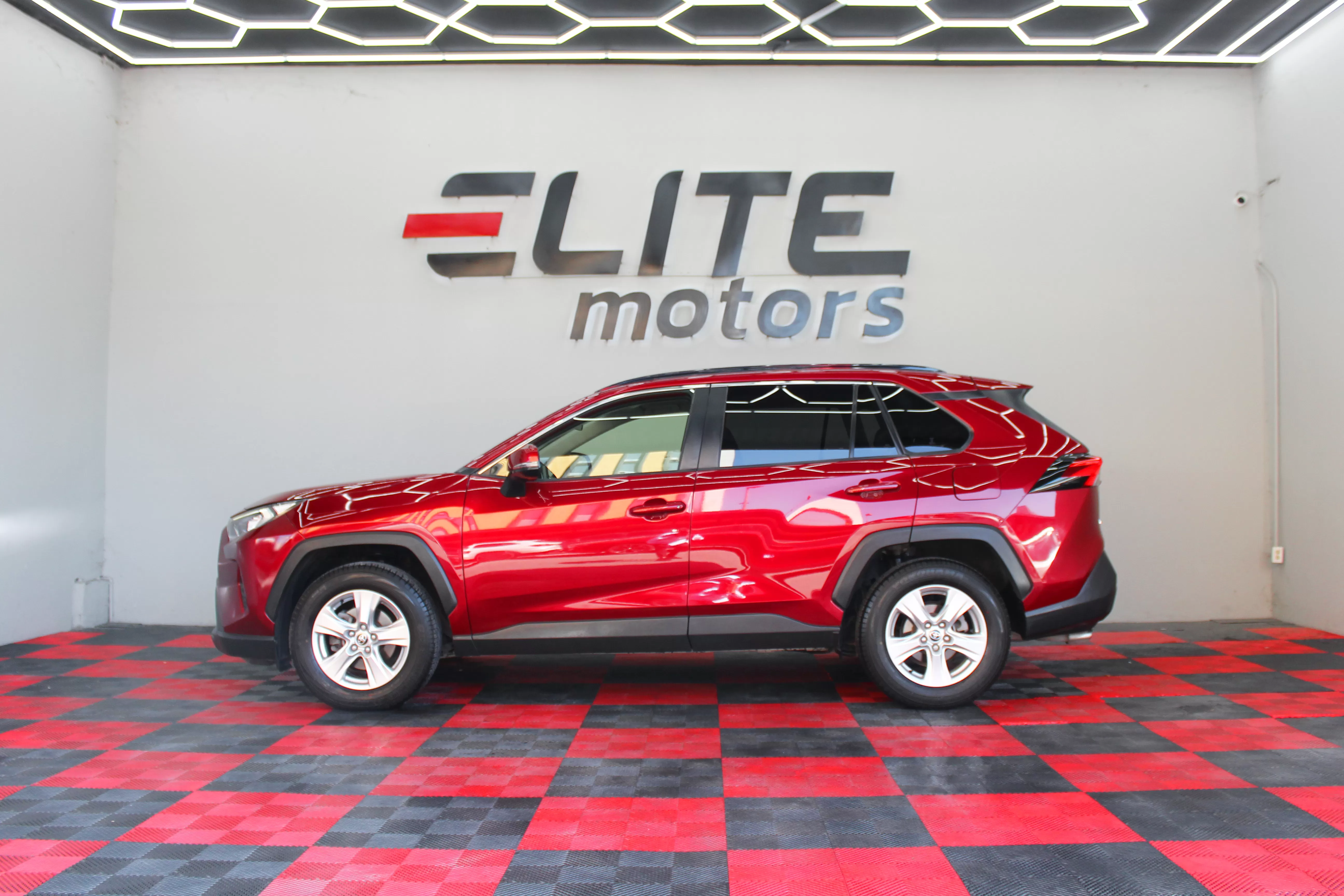 Toyota RAV4 XLE AWD 2020