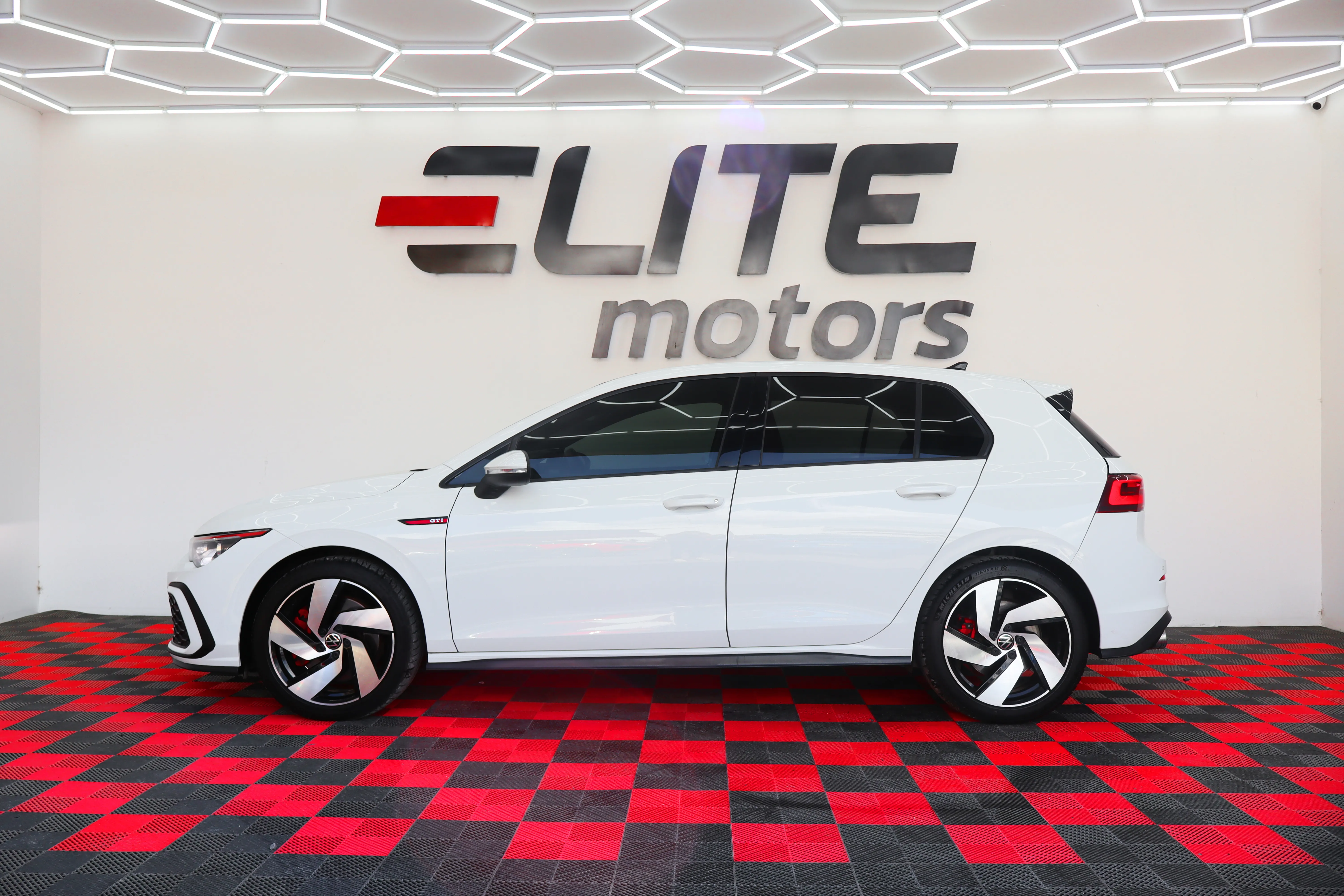 Volkswagen Golf GTI 2024