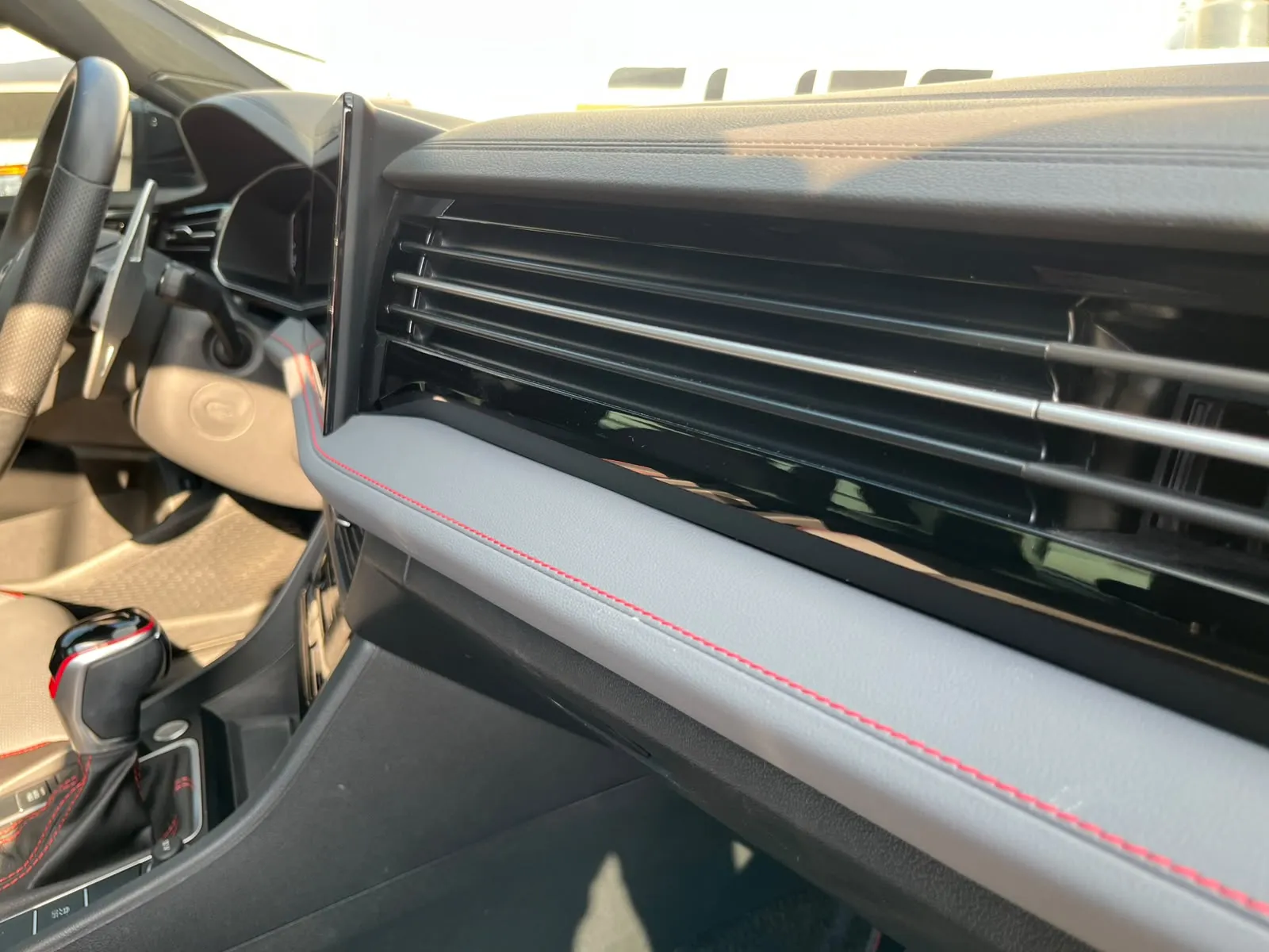 Volkswagen JETTA GLI 2025