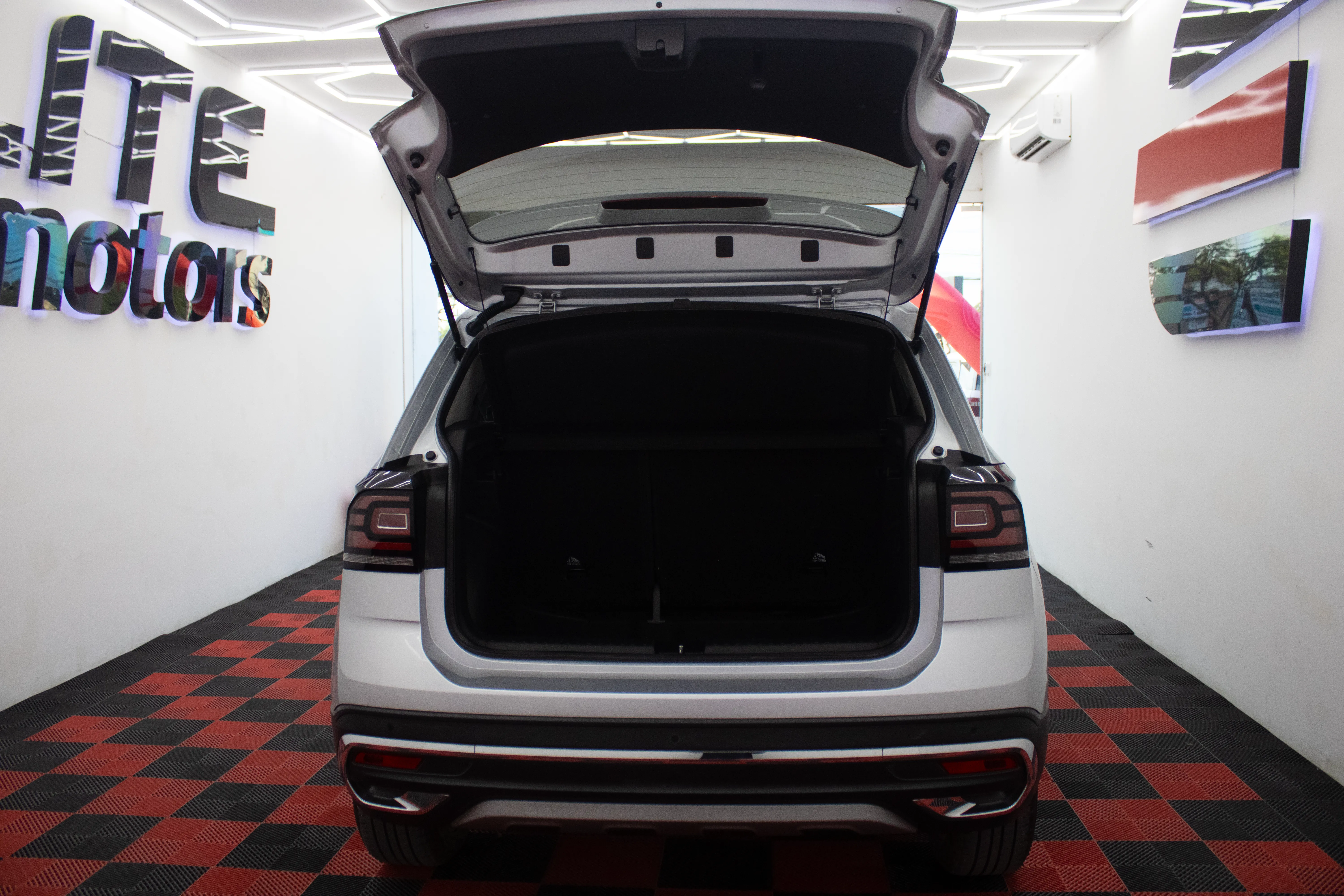 Volkswagen TAIGUN COMFORTLINE 2025
