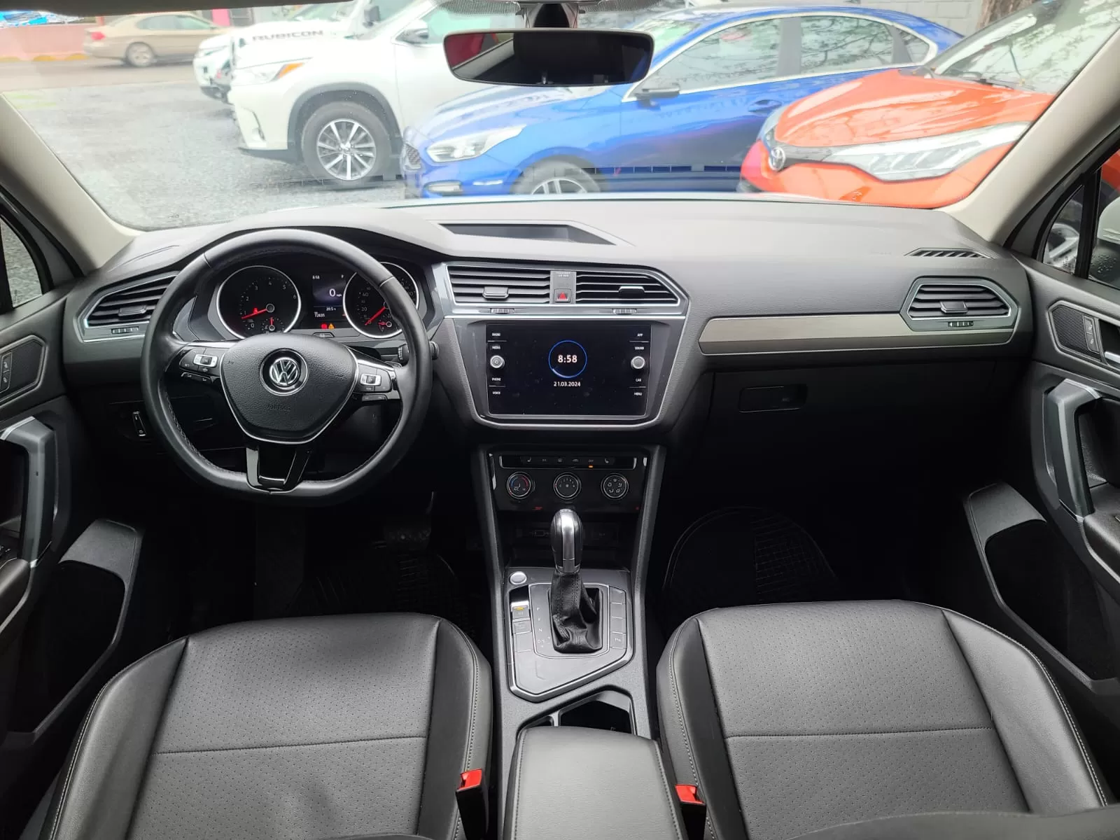 Volkswagen Tiguan Comfortline 7 Pasajeros 2019