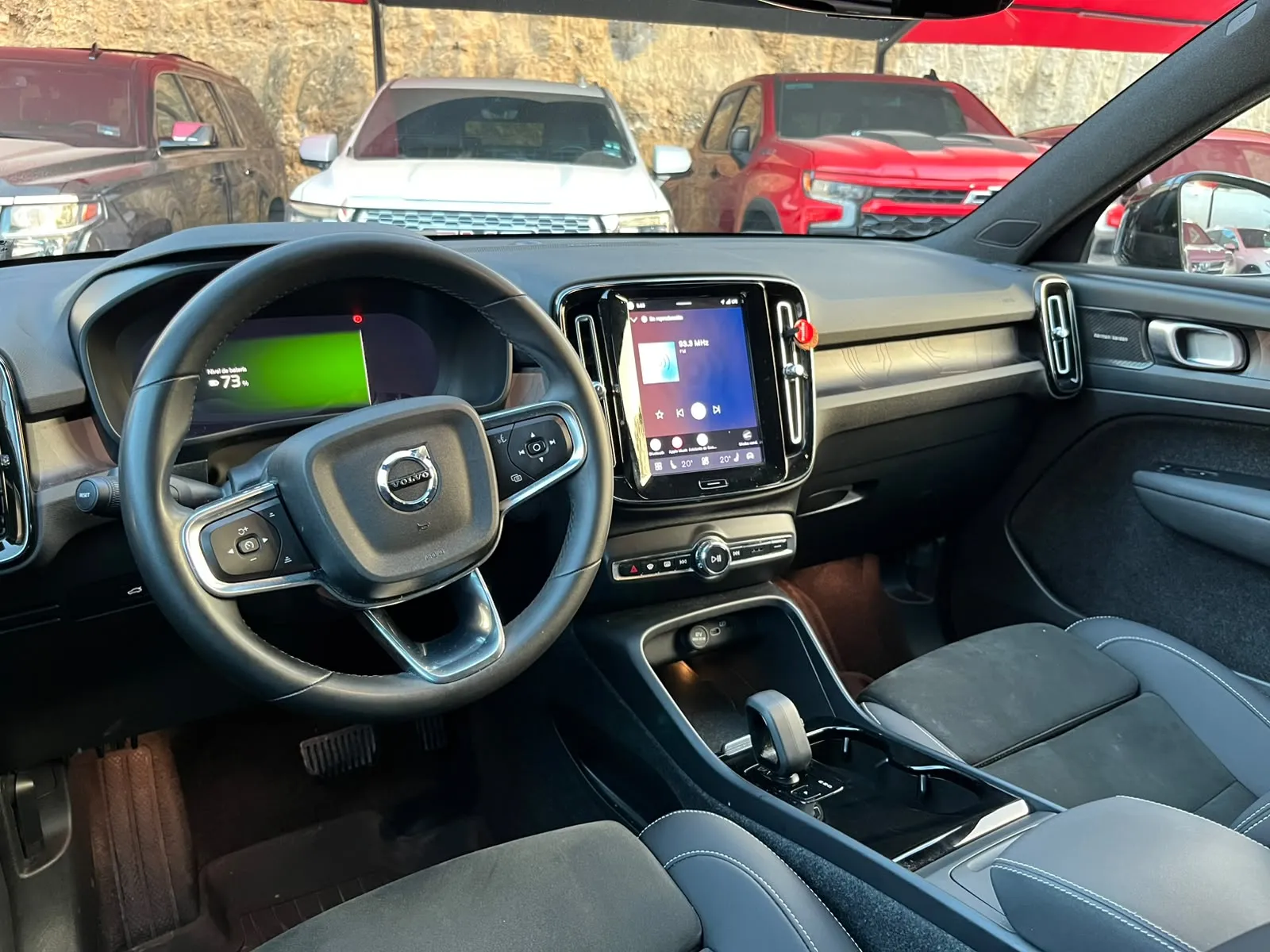 Volvo XC40 BEV ELÉCTRICO TWIN 2023