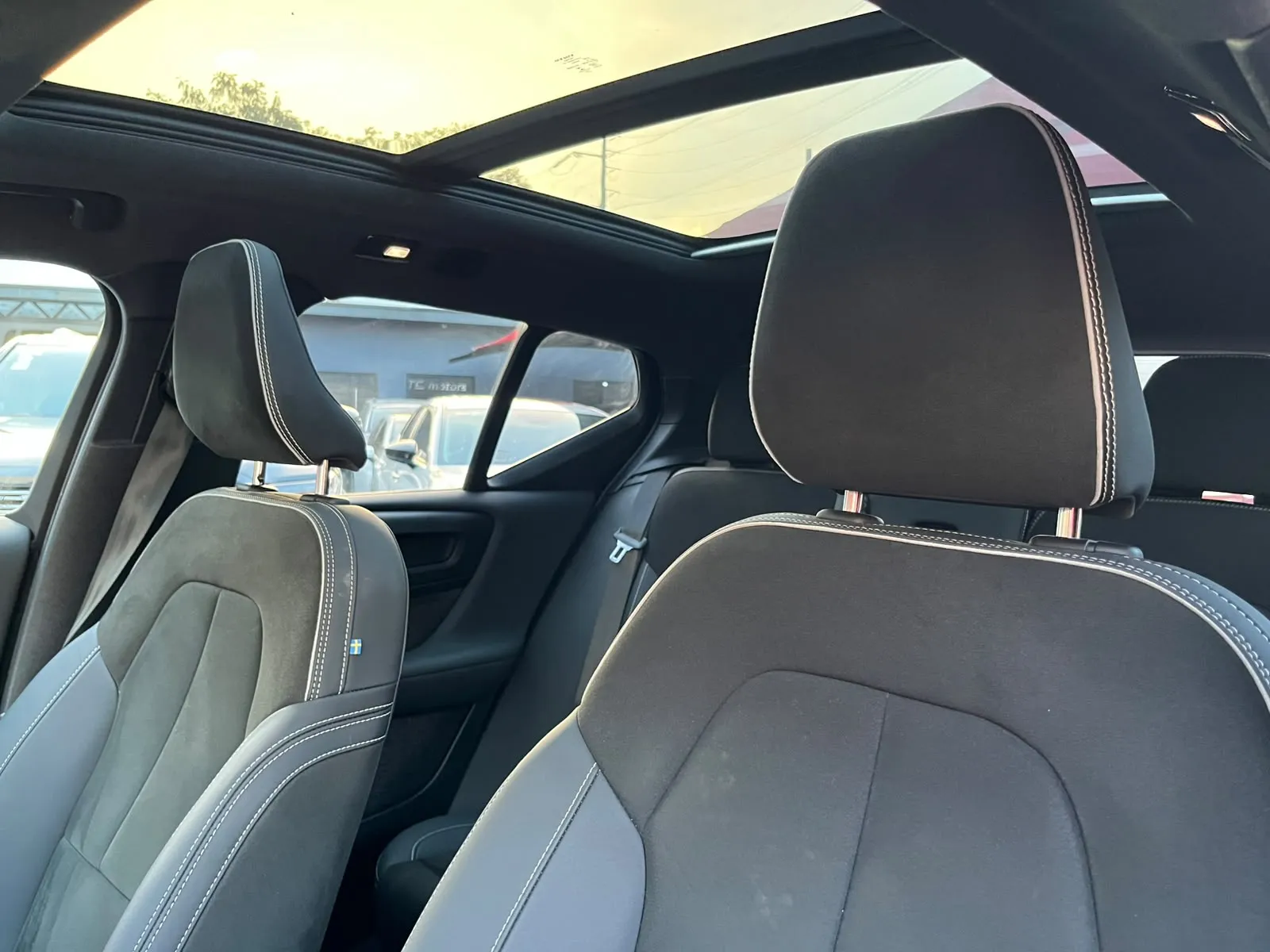 Volvo XC40 BEV ELÉCTRICO TWIN 2023