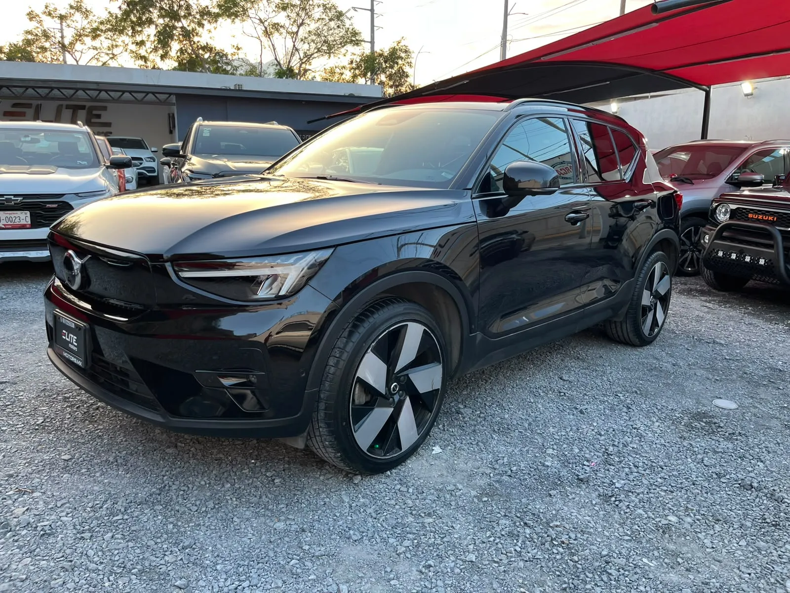 Volvo XC40 BEV ELÉCTRICO TWIN 2023