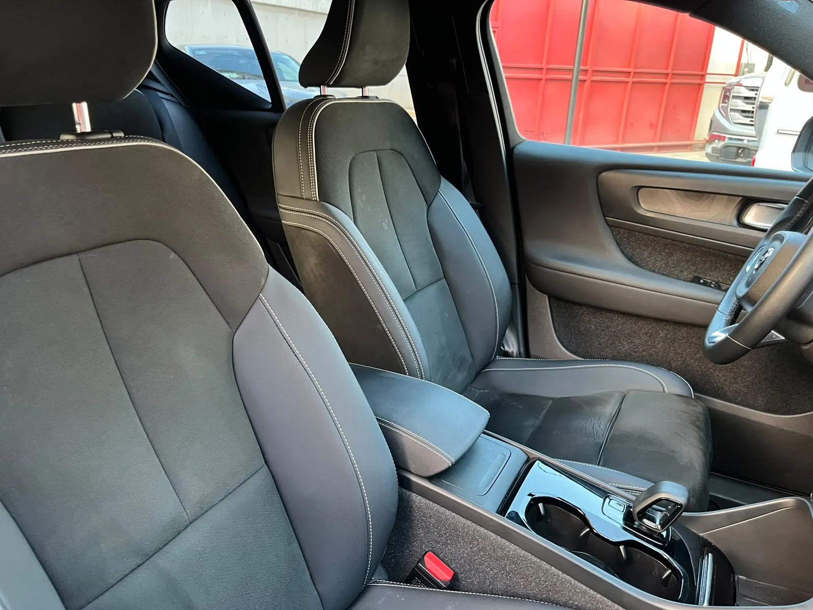 Volvo XC40 BEV ELÉCTRICO TWIN 2023
